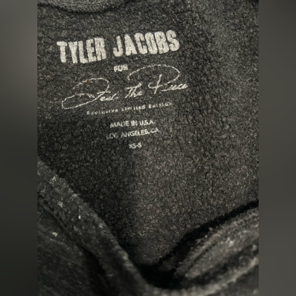 Tyler Jacobs Sweatshirt - Picture 4 of 5